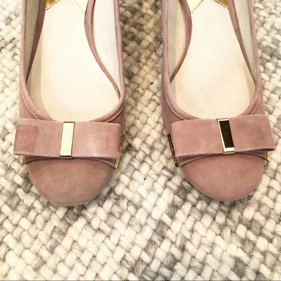 Michael Kors Kiera Pumps - Picture 5 of 9